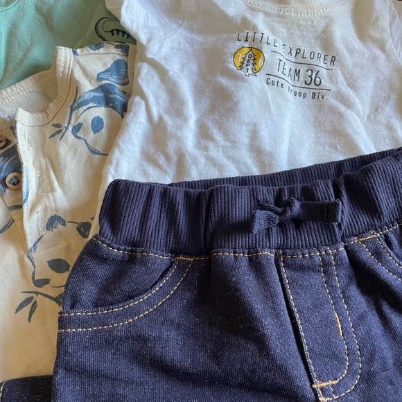 6 Month Carter’s Bundle - Picture 3 of 5